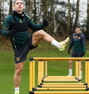 Daniel Podence during his training
